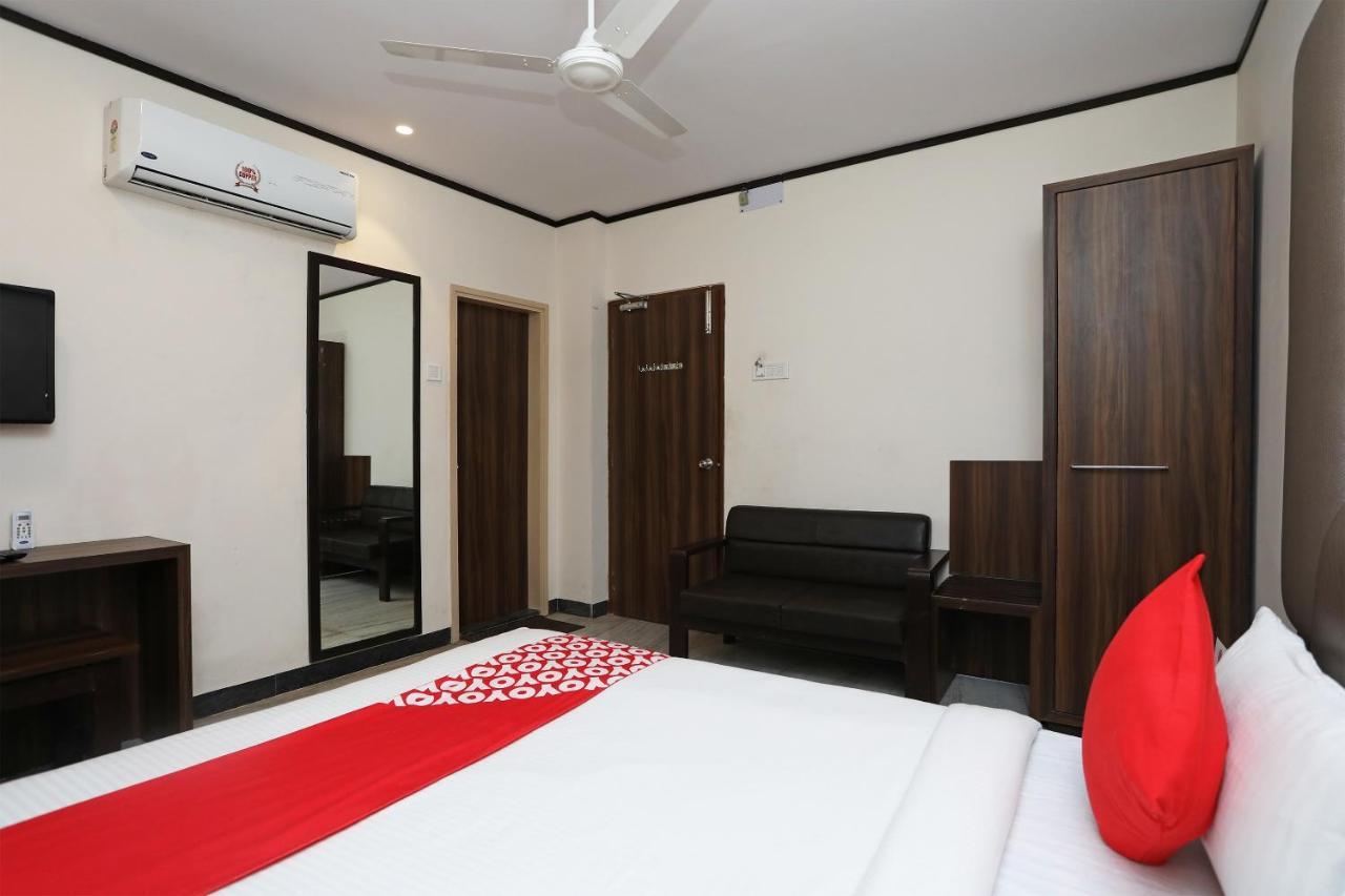 Oyo 15966 Hotel Shivam Kolkata Exterior photo